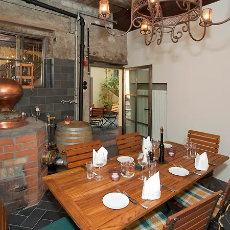 Otel Schwarzer Adler