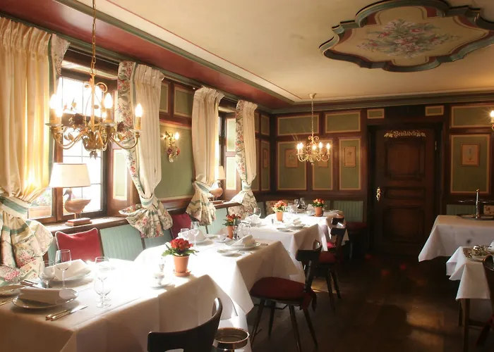 Hotel Schwarzer Adler 4*